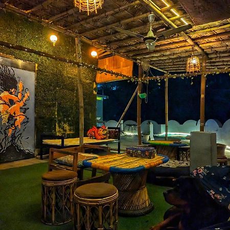 Hobbit House Hostel ริชิเคช ภายนอก รูปภาพ