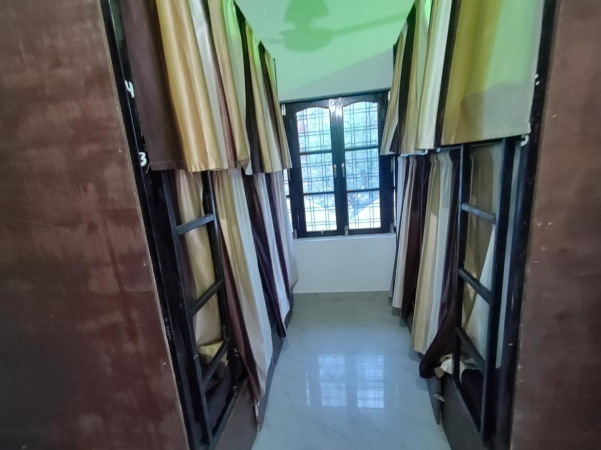 Hobbit House Hostel ริชิเคช ห้อง รูปภาพ