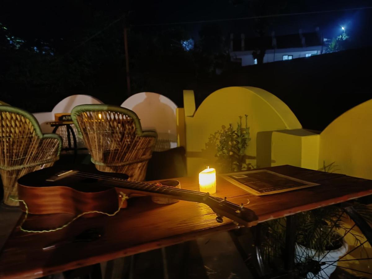 Hobbit House Hostel ริชิเคช ภายนอก รูปภาพ