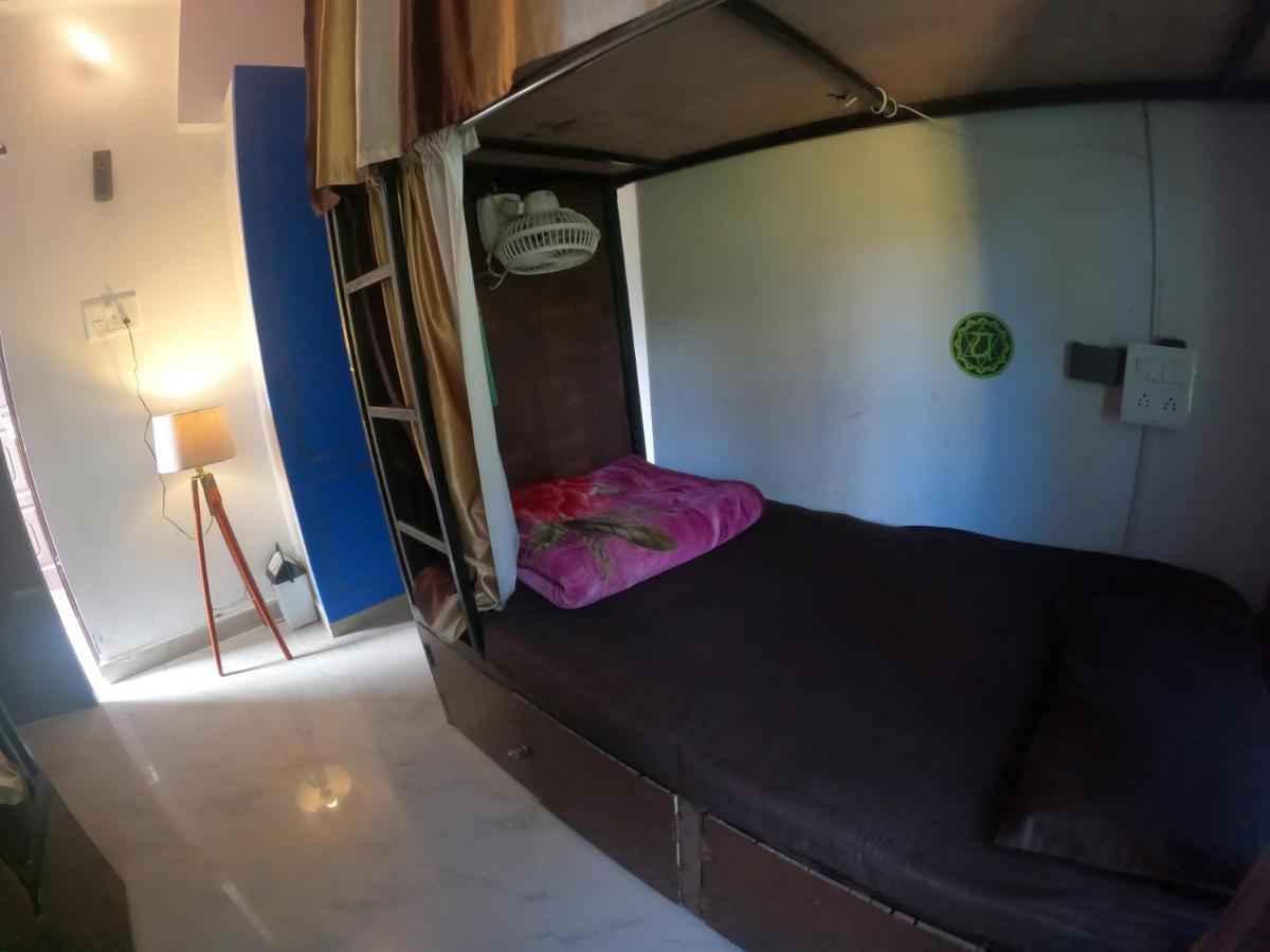 Hobbit House Hostel ริชิเคช ภายนอก รูปภาพ