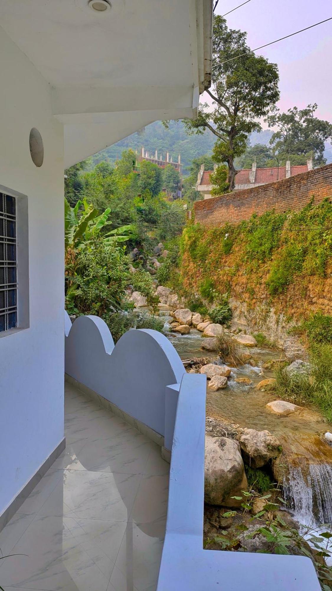 Hobbit House Hostel ริชิเคช ภายนอก รูปภาพ